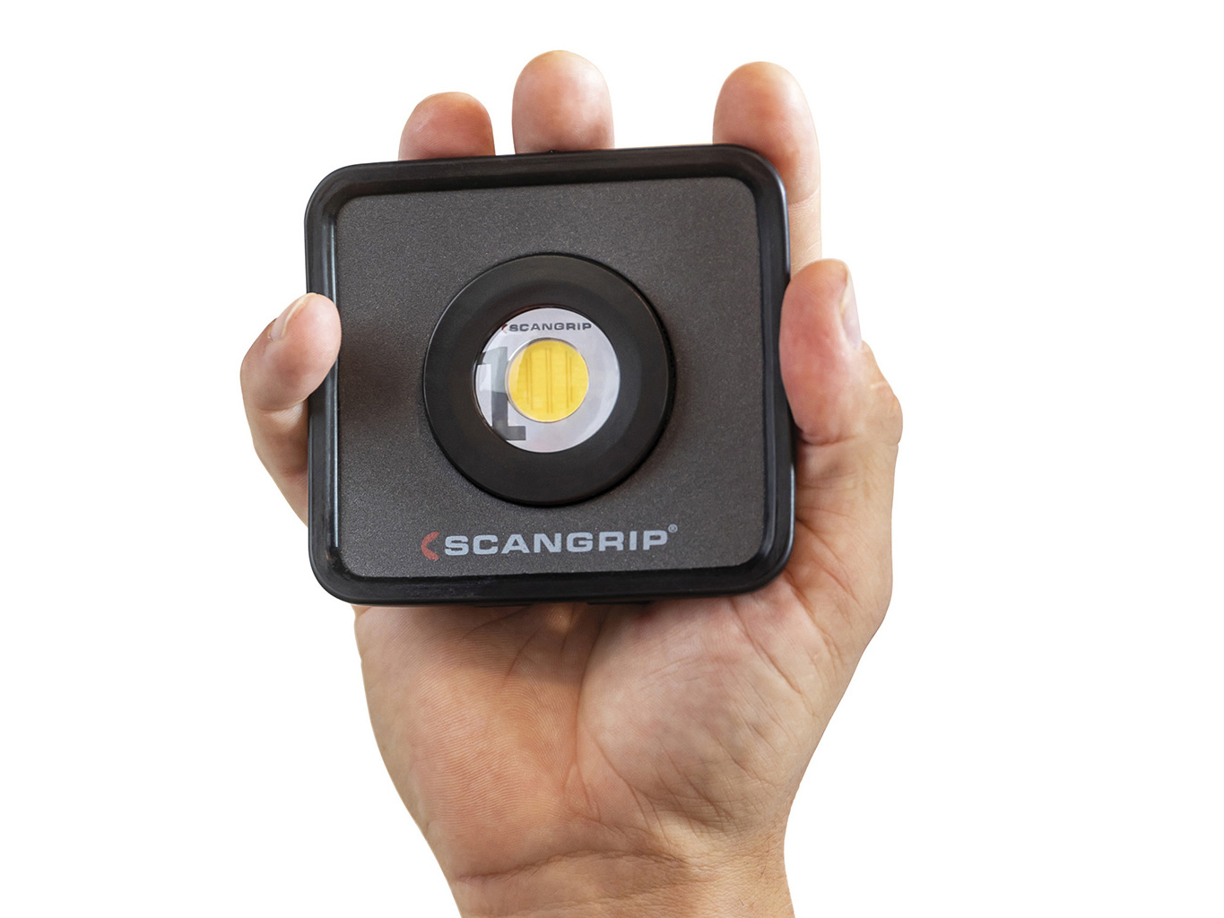 Nova Mini di Scangrip, da Intec la luce per carrozzieri a portata di mano