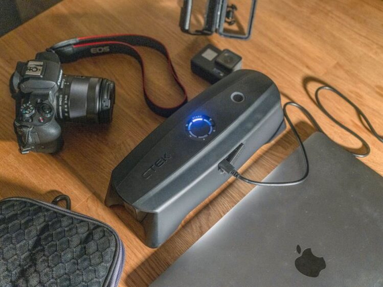 INTEC - caricabatterie e mantenitore CTEK CS FREE