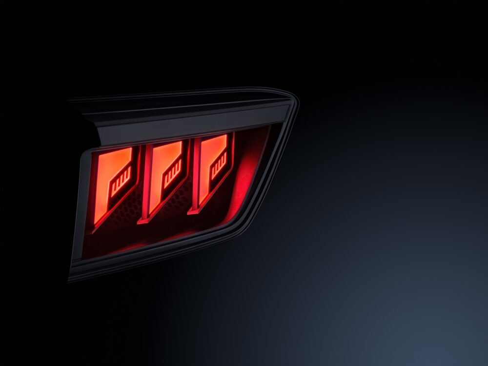 HELLA allo IAA Mobility 2021 - FlatLight