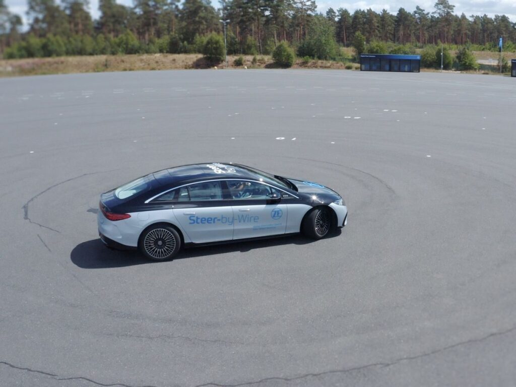 4 ZF Steer-by-Wire AKC